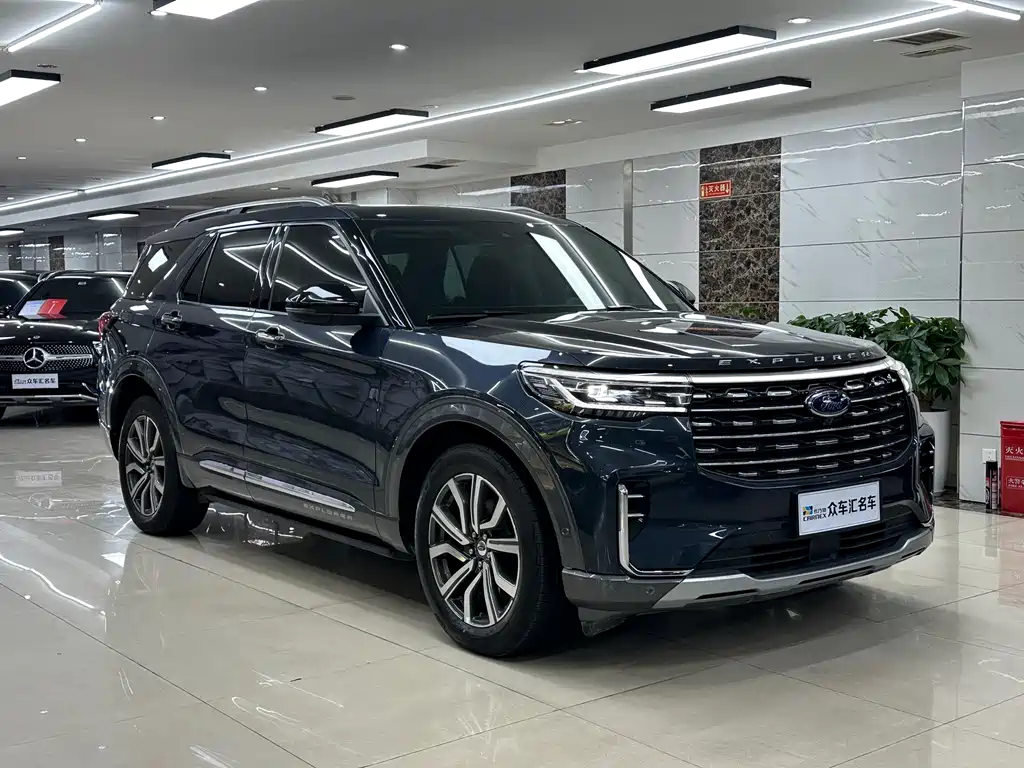 Explorer EcoBoost 285 4 WD Titanium 7-seat