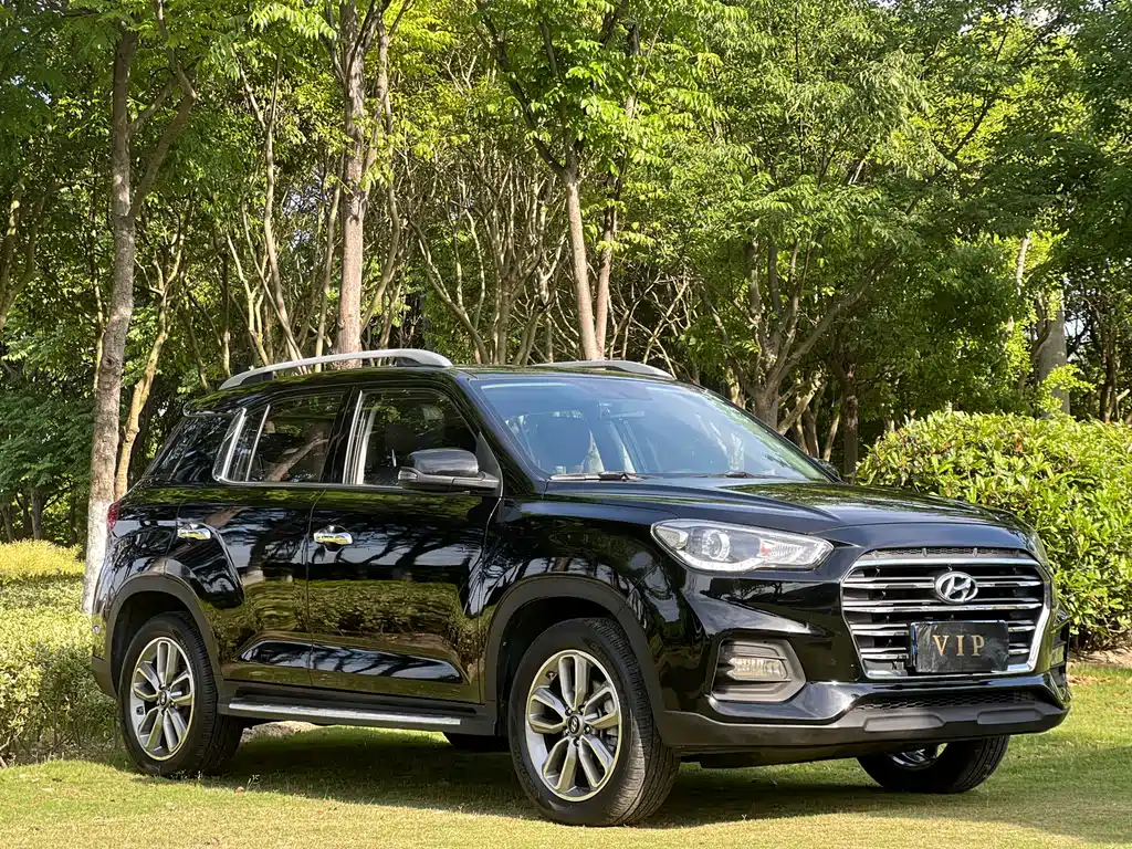 Hyundai ix35 2.0 L Auto 2 WD Brave · Smooth Enjoyment