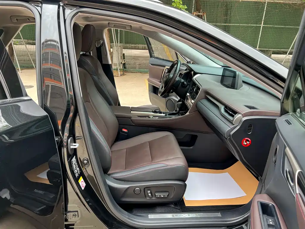 Lexus RX 300 2 WD Comfort CN-V