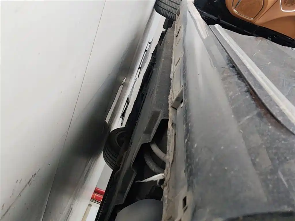 Hongqi H9 2.0 T Connected Flagship Enjoyment