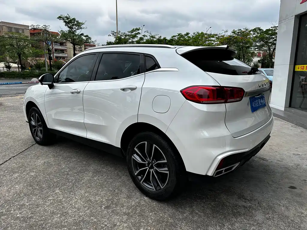 WEY VV5 1.5 T 2 WD Smart Pioneer