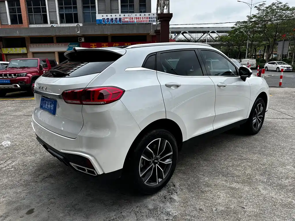WEY VV5 1.5 T 2 WD Smart Pioneer
