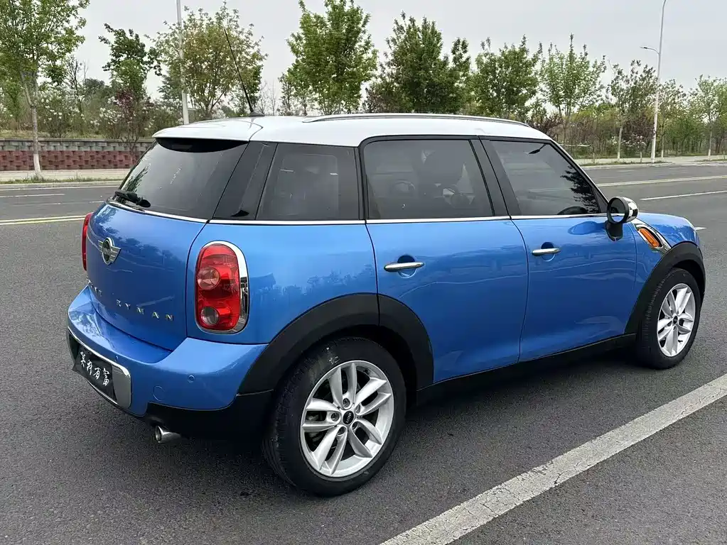 MINI COUNTRYMAN 1.6 L COOPER Fun