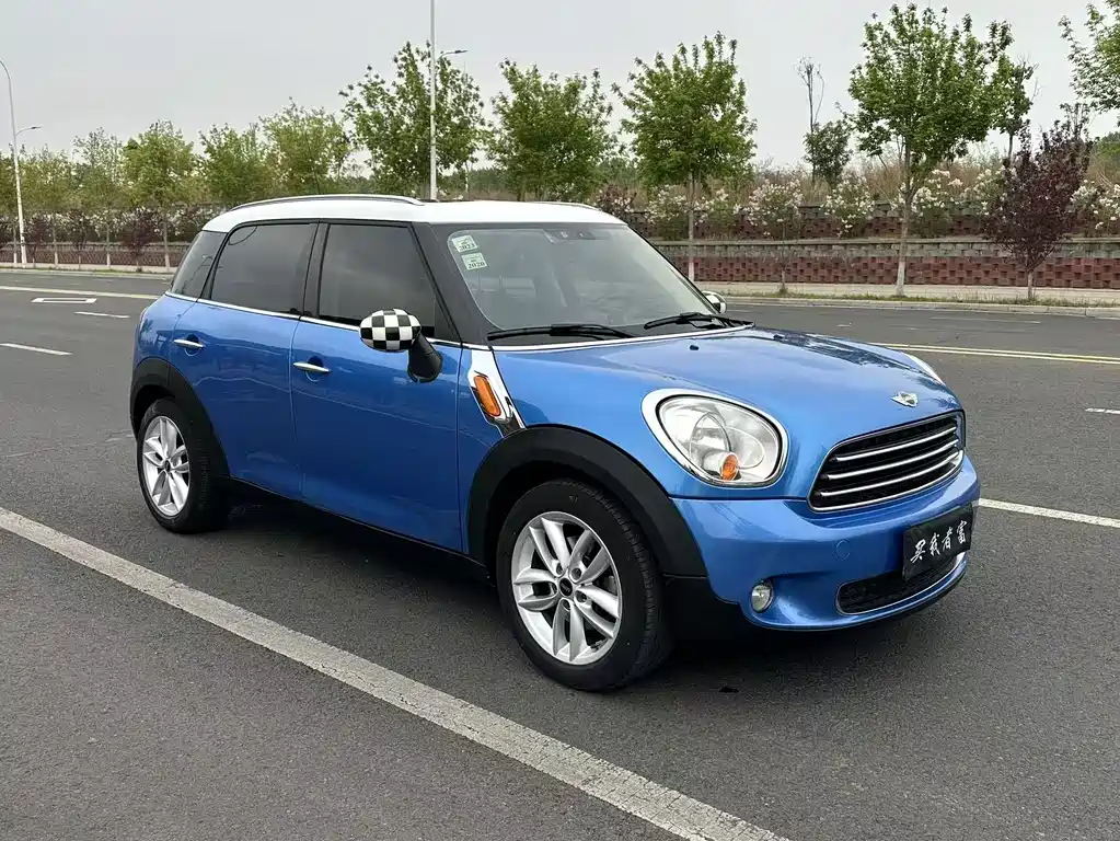 MINI COUNTRYMAN 1.6 L COOPER Fun