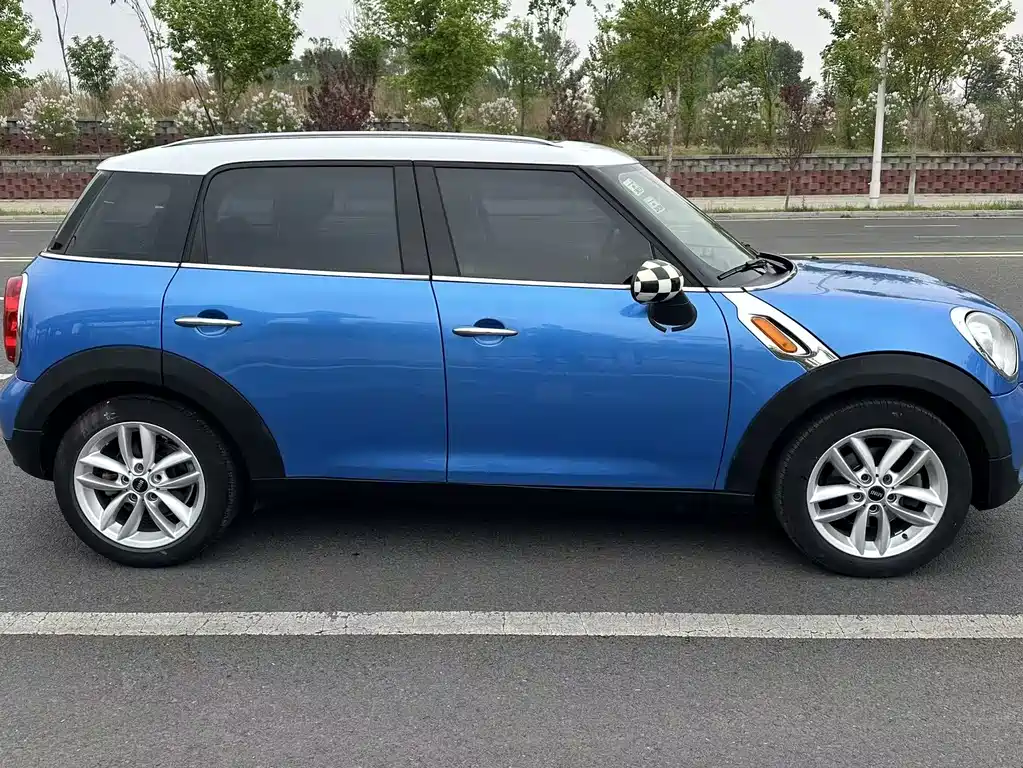 MINI COUNTRYMAN 1.6 L COOPER Fun