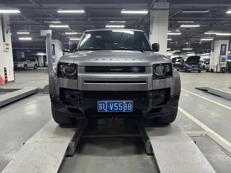 Land Rover Defender 110 P400 X-DYNAMIC HSE