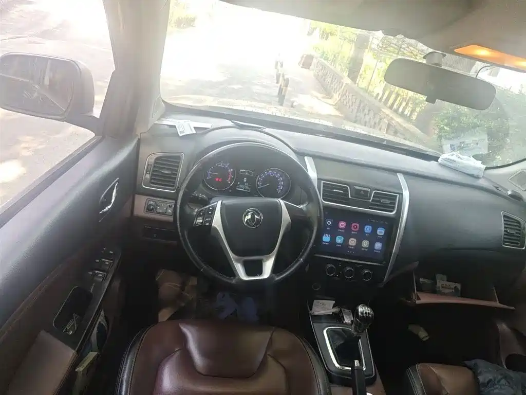 Fengxing SX6 1.6 L Manual Luxury