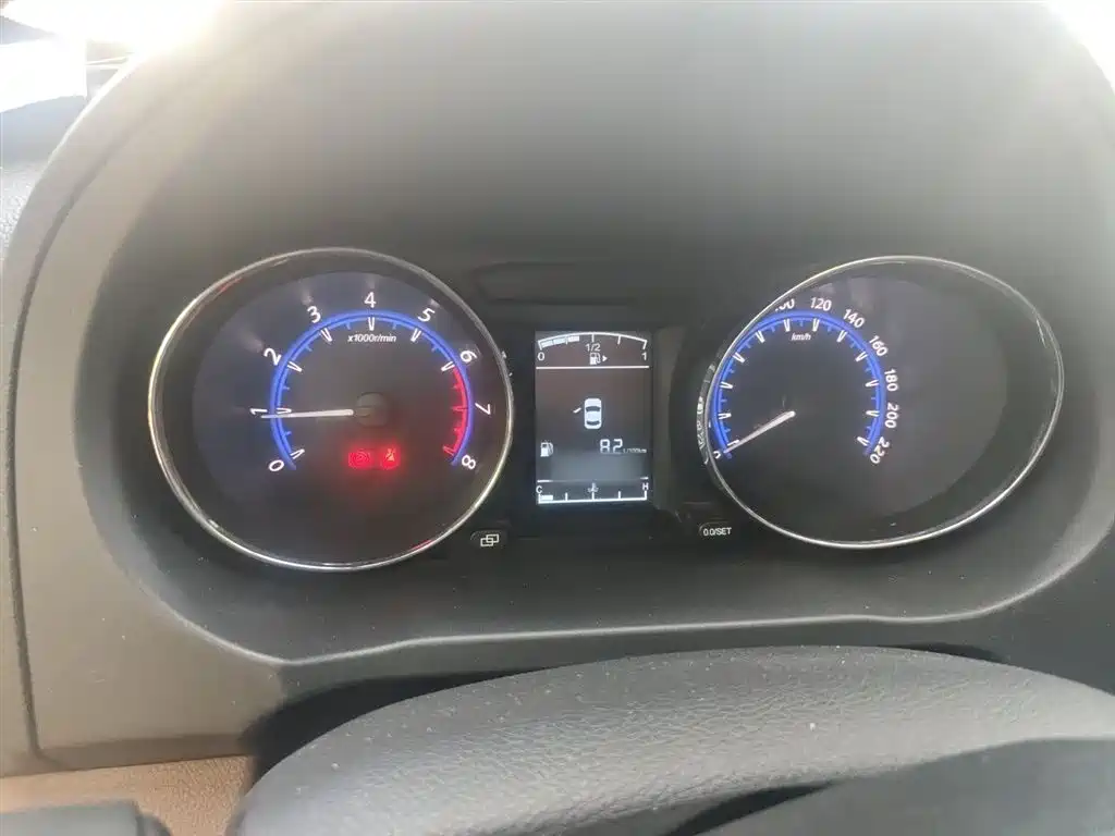 Fengxing SX6 1.6 L Manual Luxury
