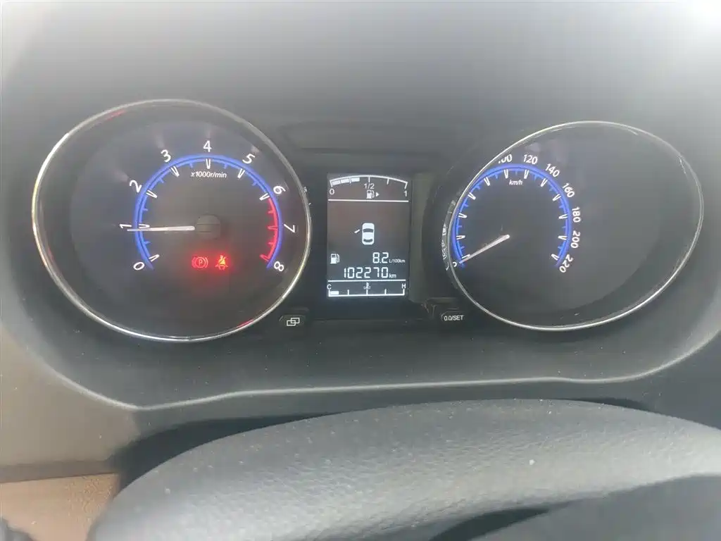 Fengxing SX6 1.6 L Manual Luxury