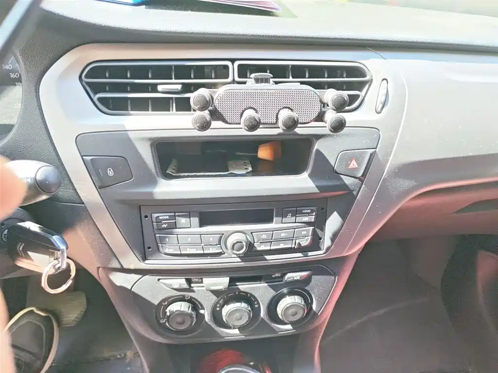 Elysee Quality Style 1.6 L Auto Fashion
