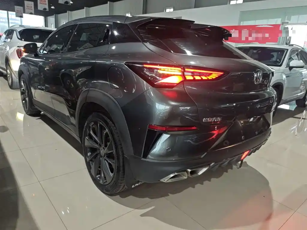 Changan UNI-T 1.5 T Distinguished