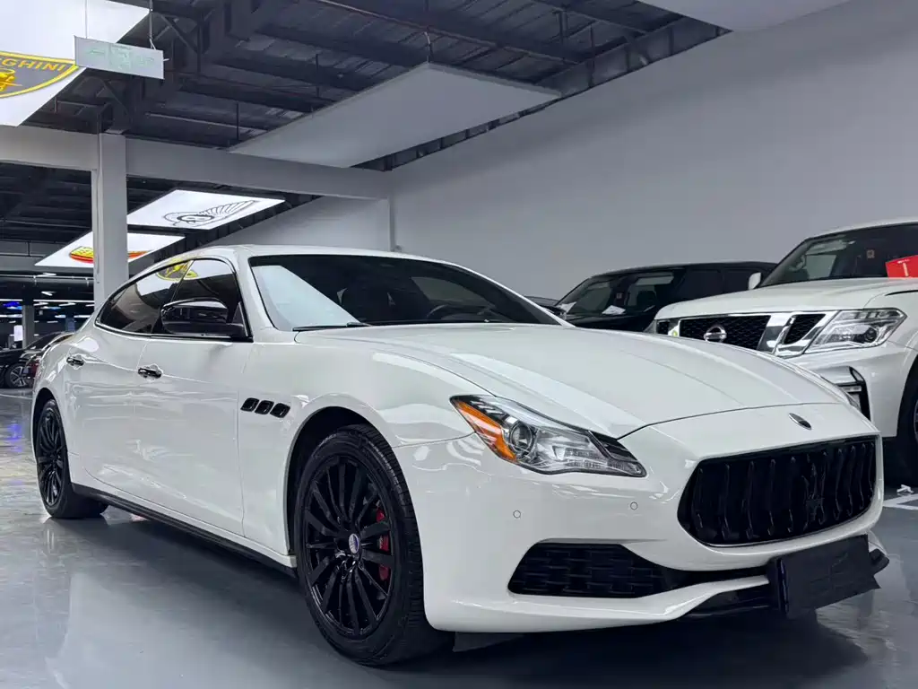 Quattroporte 3.0 T Standard