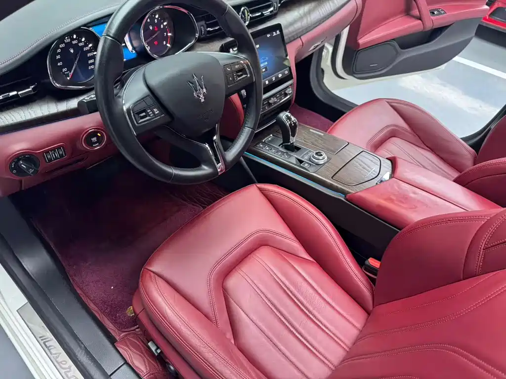 Quattroporte 3.0 T Standard