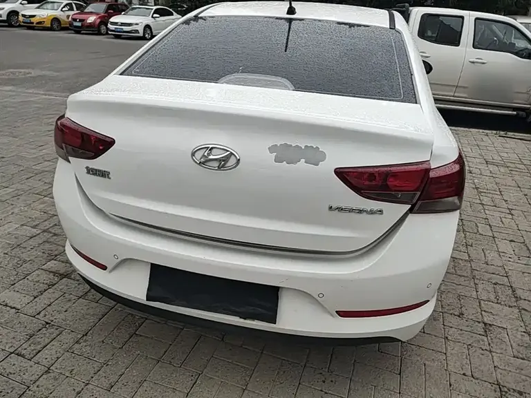 Hyundai Verna 1.4 L Manual Cool GLS