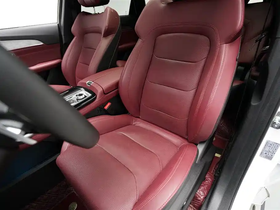 Jetour X70 PLUS Facelift 1.6 T DCT 5-seat