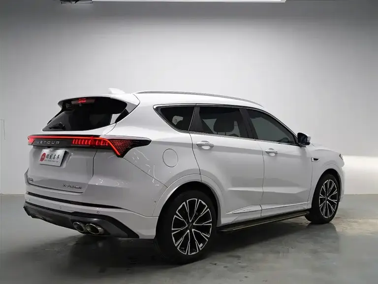 Jetour X70 PLUS Facelift 1.6 T DCT 5-seat
