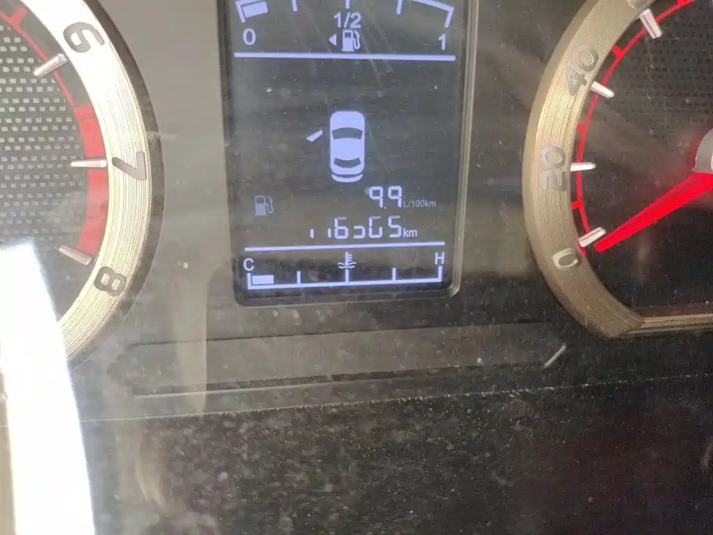 Lingzhi 菱智 2017款 M5 L 1.6 L 7座标准型