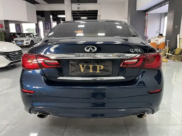 Infiniti Q70 Q70 L 2.5 L Elite