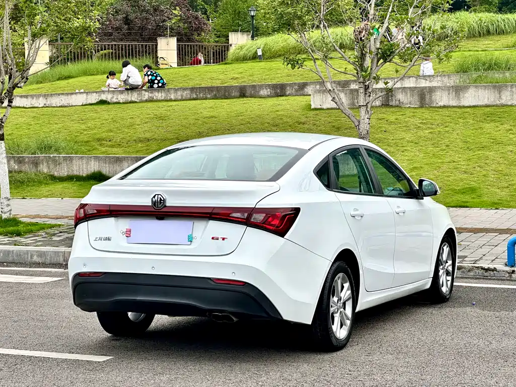 Ruixing 1.5 T Auto Value Luxury