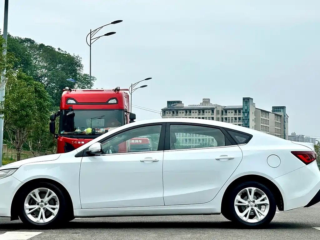 Ruixing 1.5 T Auto Value Luxury