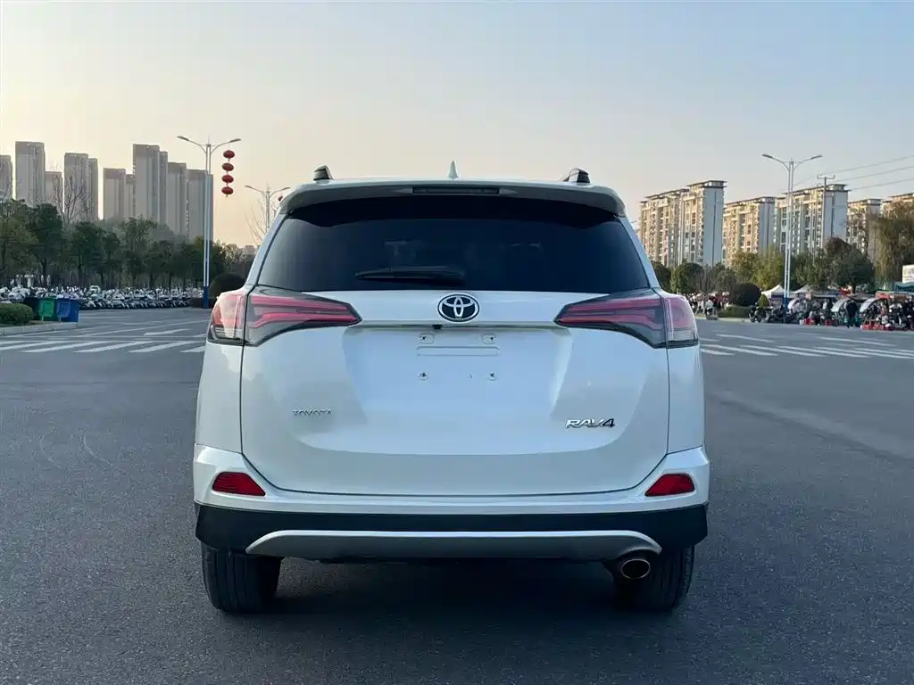 RAV4 2.0 L CVT 2 WD Smart Style CN-V