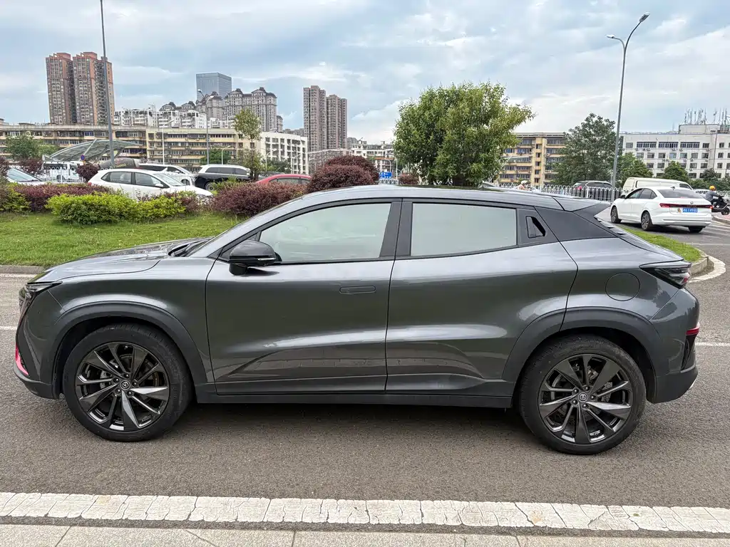 Changan UNI-T 1.5 T Distinguished