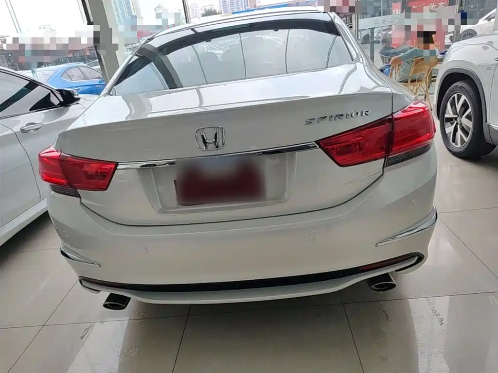 Spirior 2.0 L Distinguished