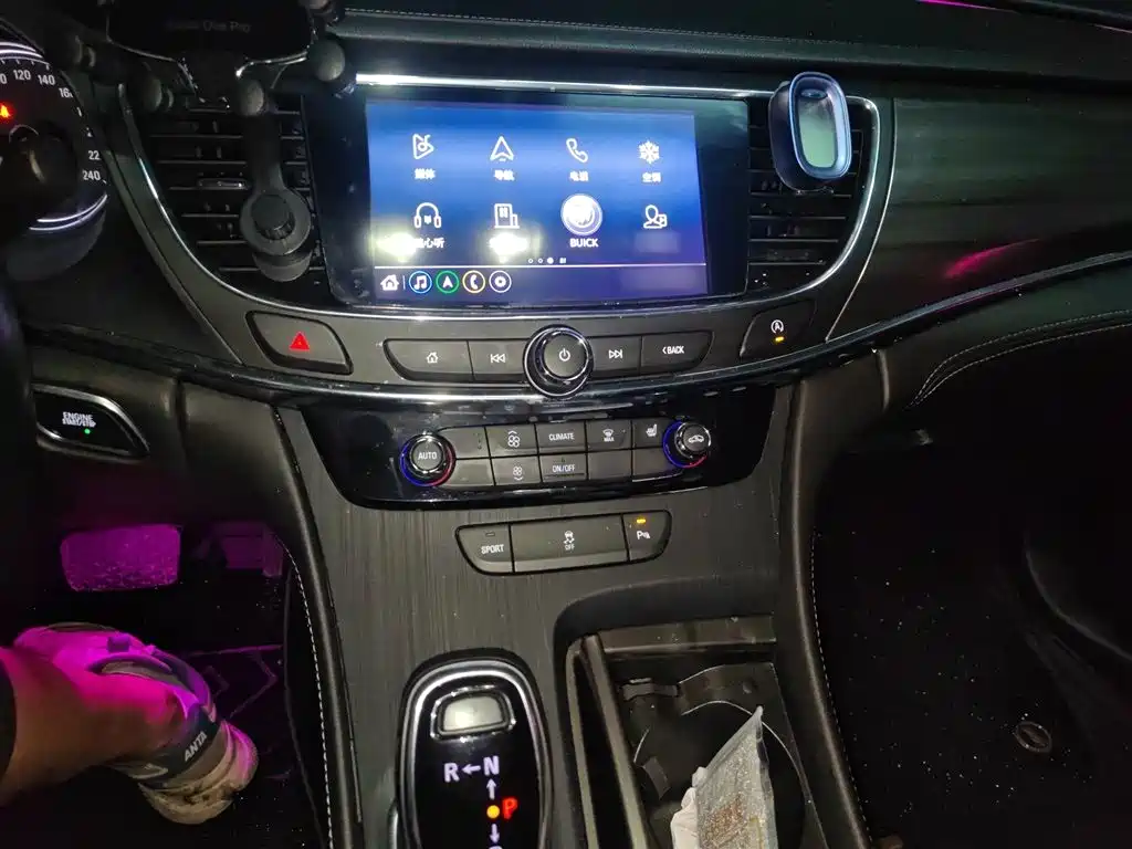 LaCrosse 652 T Luxury