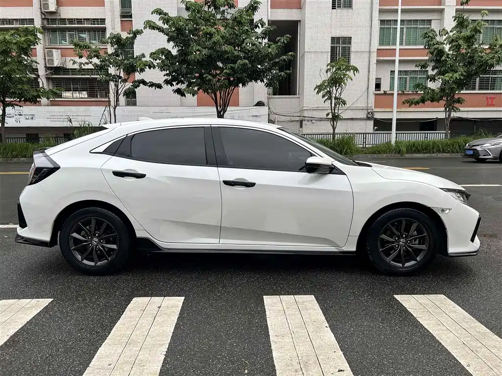 Civic HATCHBACK 220 TURBO CVT New Sharp Control