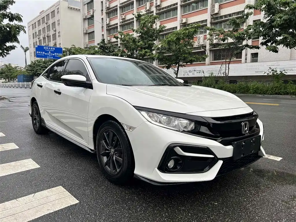 Civic HATCHBACK 220 TURBO CVT New Sharp Control