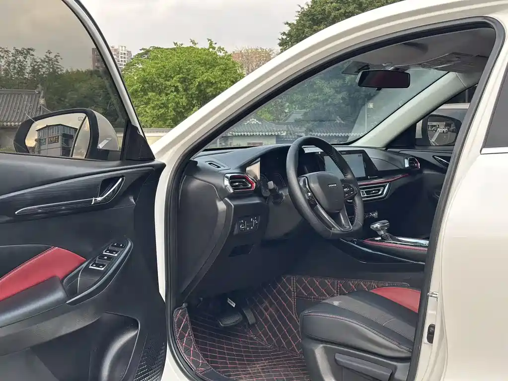Changan Oshan X5 1.5 T DCT Distinguished