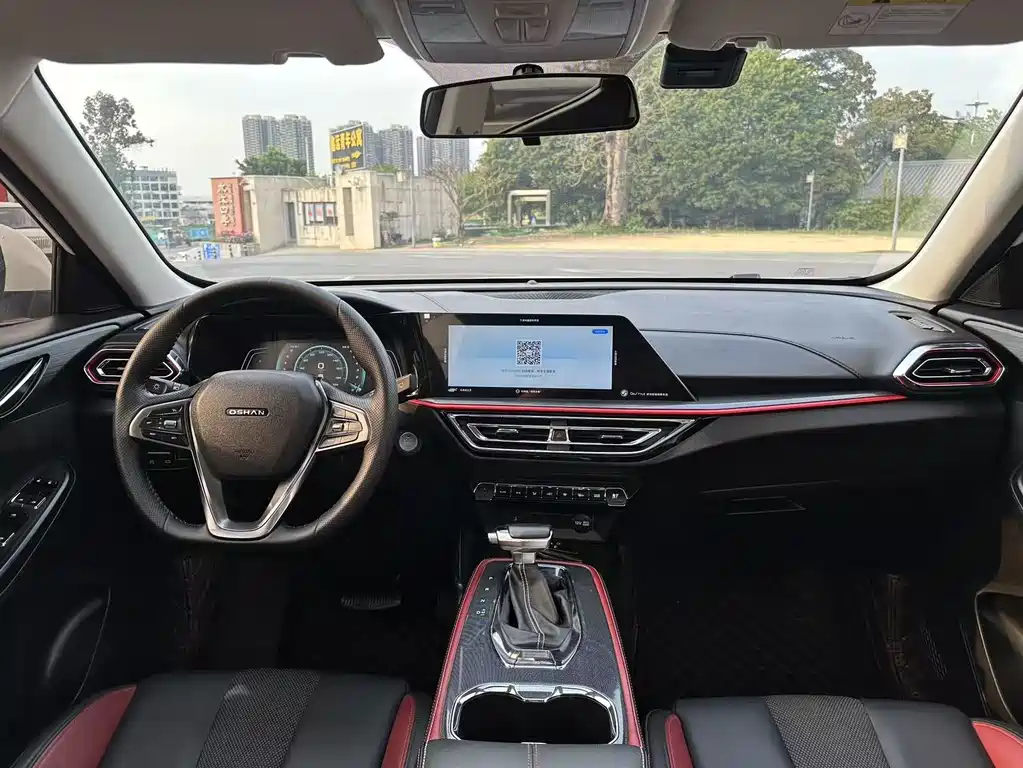 Changan Oshan X5 1.5 T DCT Distinguished