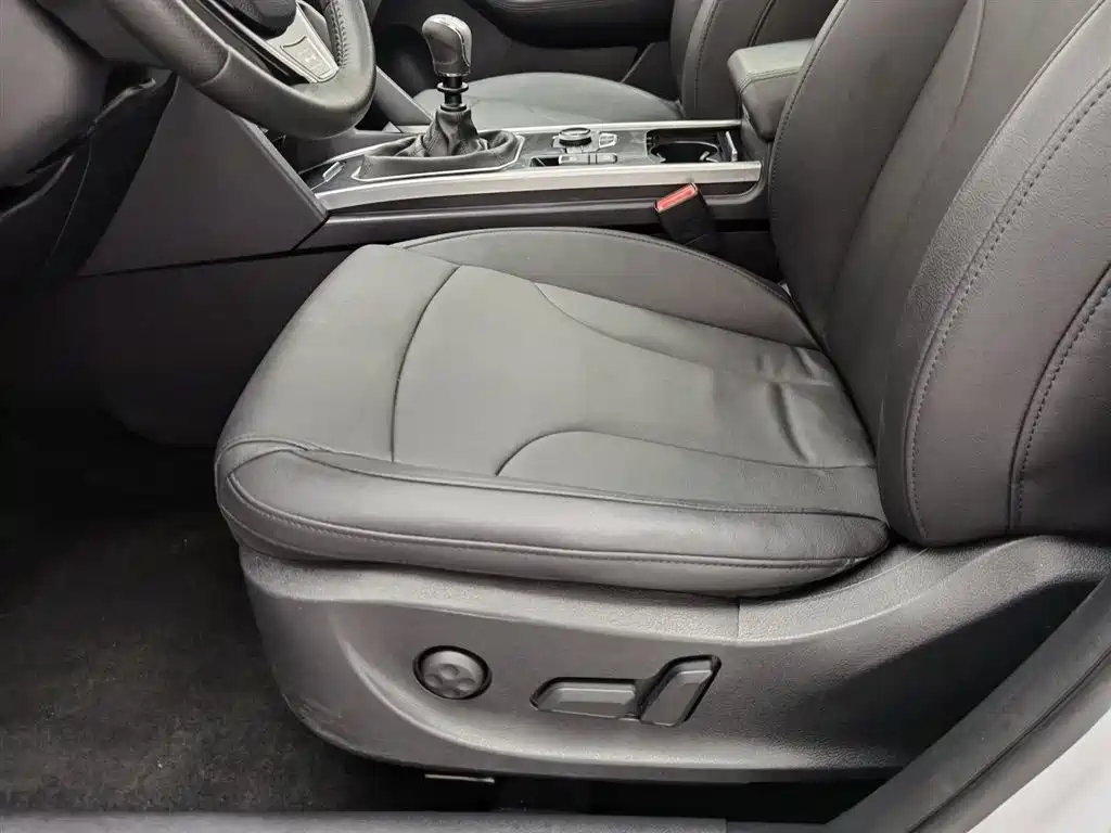Haval H6 Sport 1.5 T Manual 2 WD Elite CN-VI