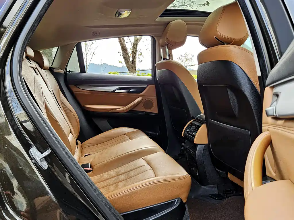 BMW X6 xDrive35 i Luxury