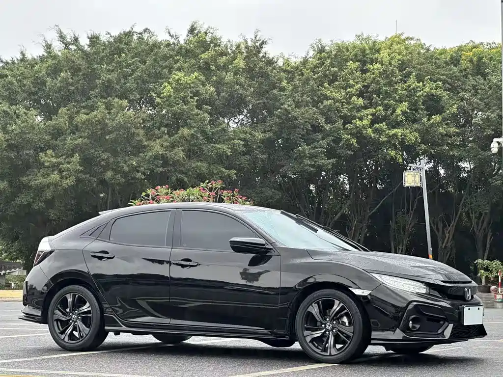 Civic HATCHBACK 220 TURBO CVT Trend Cool Control