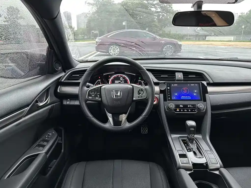 Civic HATCHBACK 220 TURBO CVT Trend Cool Control