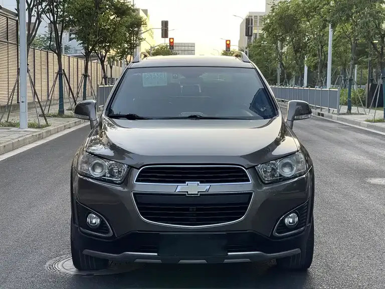 Chevrolet Captiva 2.4 L 4 WD Flagship 7-seat