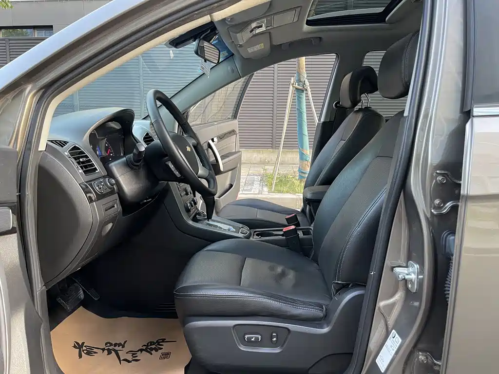 Captiva 2.4 L 4 WD Flagship 7-seat