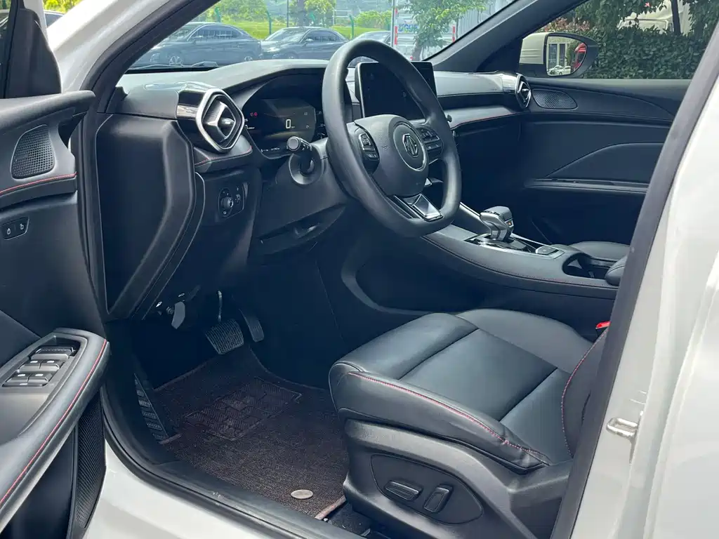 MG5 300 TGI DCT Flagship