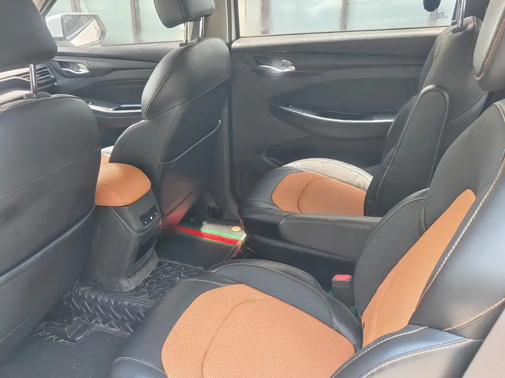 Wuling Hongguang S3 1.5 L Manual Comfort CN-V