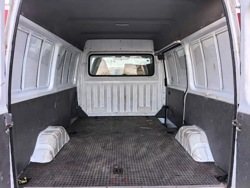 Transit Custom 2.8 T Commercial SWB Mid Roof 3-seat CN-VI JX493