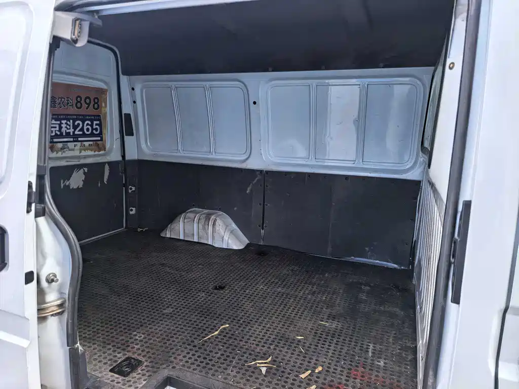 Transit Custom 2.8 T Commercial SWB Mid Roof 3-seat CN-VI JX493