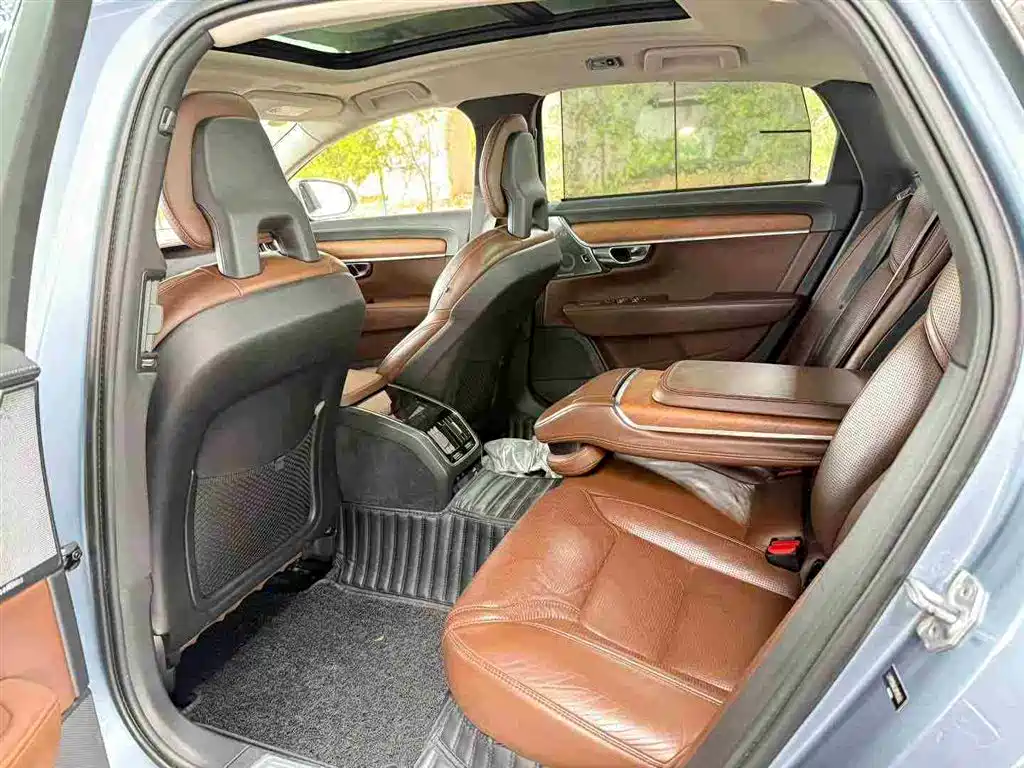Volvo S90 T5 Smart Supreme
