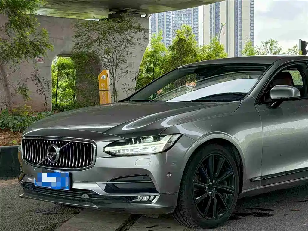 Volvo S90 T5 Smart Supreme