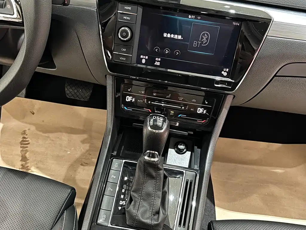 Superb TSI330 DSG Comfort