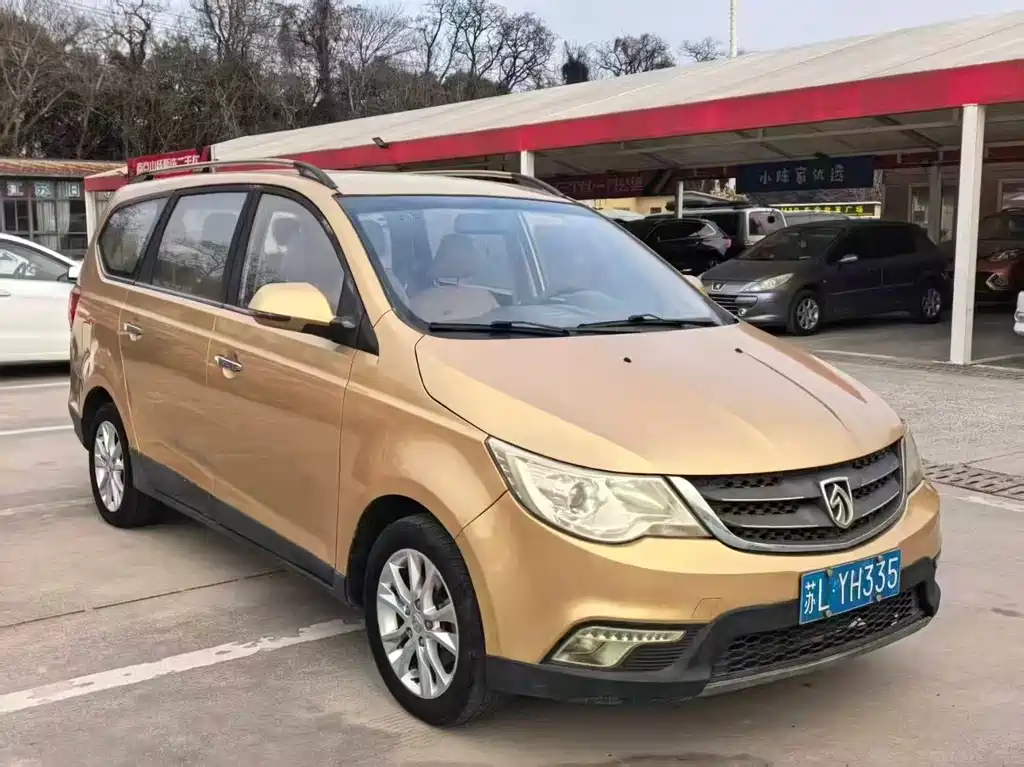 Baojun 730 1.5 L Manual Comfort 7-seat