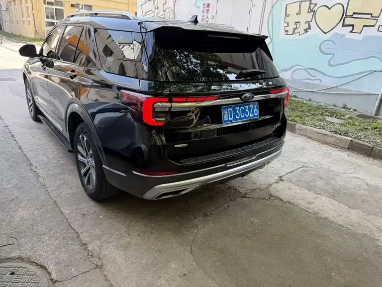 Ford Explorer EcoBoost 285 4 WD Style plus 7-seat