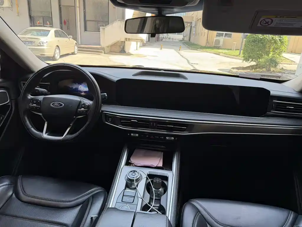 Explorer EcoBoost 285 4 WD Style plus 7-seat
