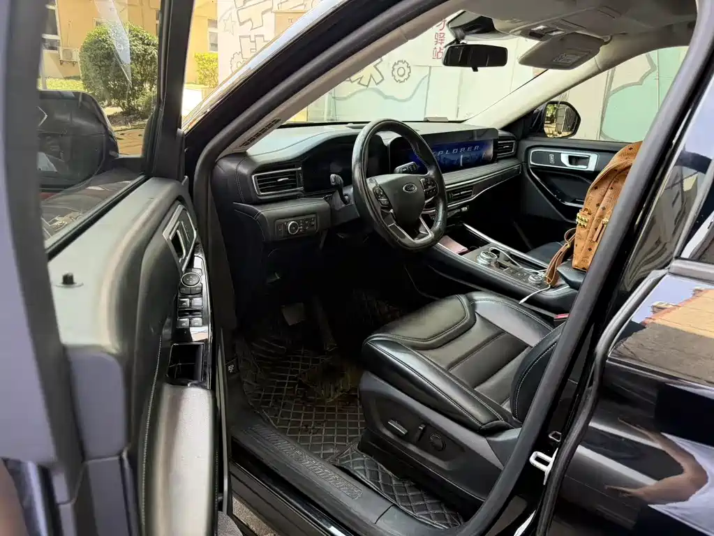 Explorer EcoBoost 285 4 WD Style plus 7-seat