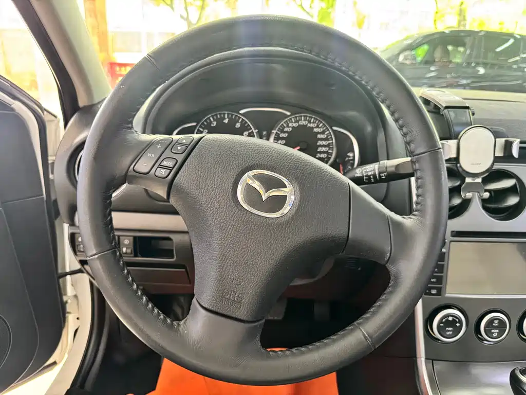 Mazda 6 2.0 L Auto Fashion